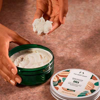10 โลชั่นบำรุงผิวแนะนำ 2025 ผิวสวยขาวเนียนนุ่มในงบประหยัด 9 The Body Shop Shea Nourishing Body Butter