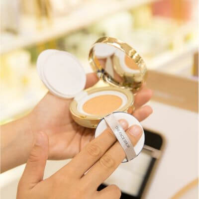 แป้งไบร์ท ยี่ห้อไหนดี 2025 รีวิวแป้งผิวกระจ่างใส คุมมัน หน้าเนียนตลอดวัน 7 The Face Shop Oil Control Powder