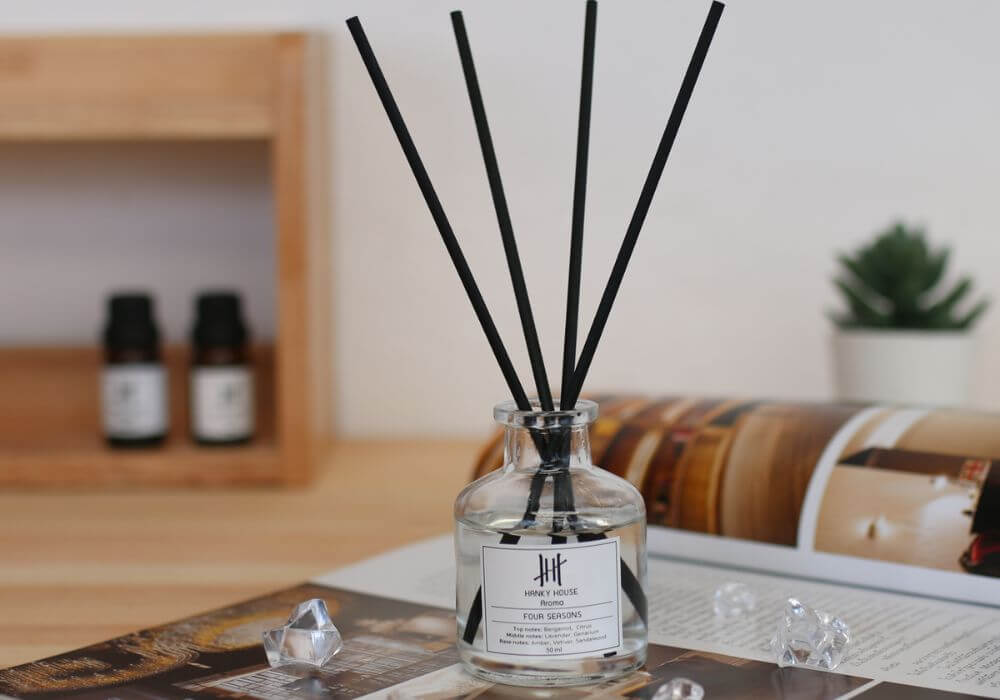 ก้านหอม Reed Diffuser ให้กลิ่นหอมใช้งานปลอดภัย 2 ก้านหอม