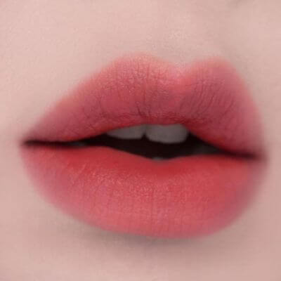 ลิปแมตต์ Matte Lipstick ใช้ง่ายให้สีที่ชัดเจนคงทน 4 ลิปแมตต์ 2
