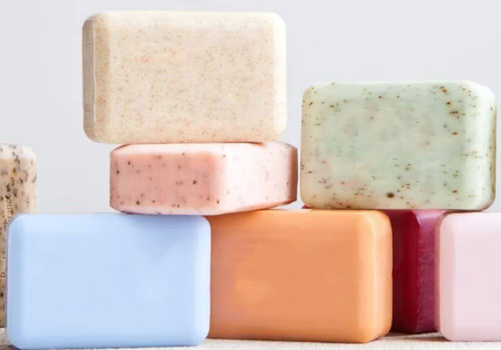 สบู่ก้อน Bar Soap ใช้ง่ายสะดวก มีรูปทรงที่จับถนัดมือ 2 สบู่ก้อน