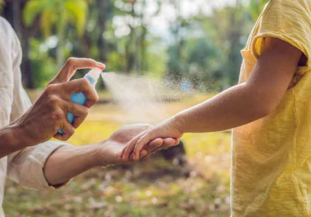 ยาทากันยุง Mosquito Repellent ผลิตภัณฑ์กันยุงและแมลงสัตว์กัดต่อย 2 ยาทากันยุง