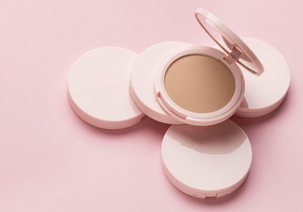 แป้งผสมรองพื้น Powder Foundation ช่วยคุมมันได้ดี ปกปิดผิวได้เรียบเนียน 2 แป้งผสมรองพื้น
