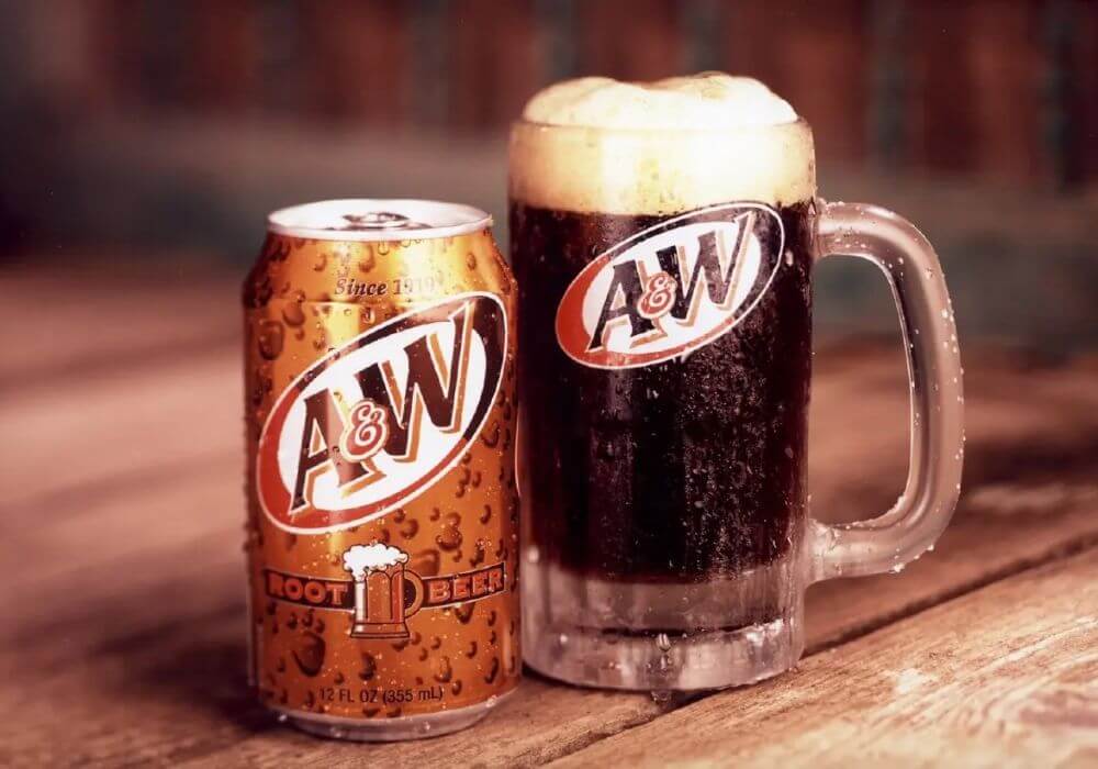 เครื่องดื่มรูตเบียร์ Root Beer น้ำอัดลมที่มีกลิ่นหอมเฉพาะตัว 2 เครื่องดื่มรูตเบียร์