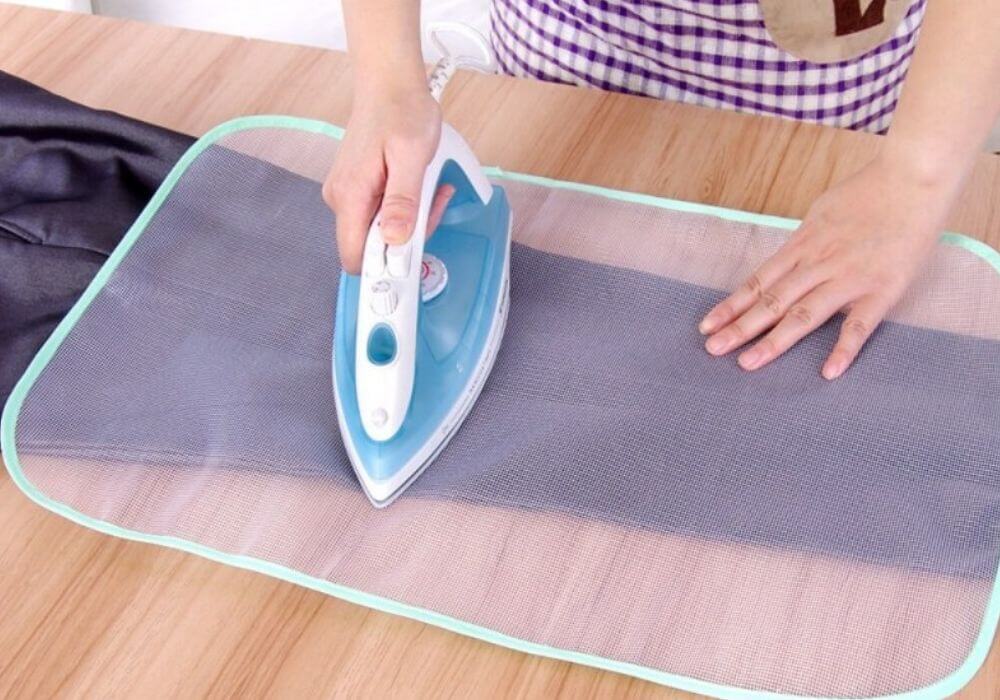 แผ่นรองรีดผ้า Ironing Pad ตัวช่วยในการรีดผ้าเรียบง่ายขึ้น 2 แผ่นรองรีดผ้า