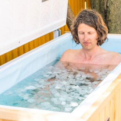 แช่น้ำแข็ง Ice Bath หรือ Cold Water Immersion 3 แช่น้ำแข็ง Ice Bath 1