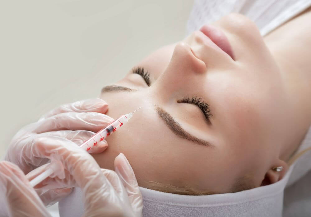 โบท็อกซ์ Botox ลดริ้วรอย ตัวช่วยฟื้นฟูผิวหน้าให้อ่อนเยาว์ 2 โบท็อกซ์