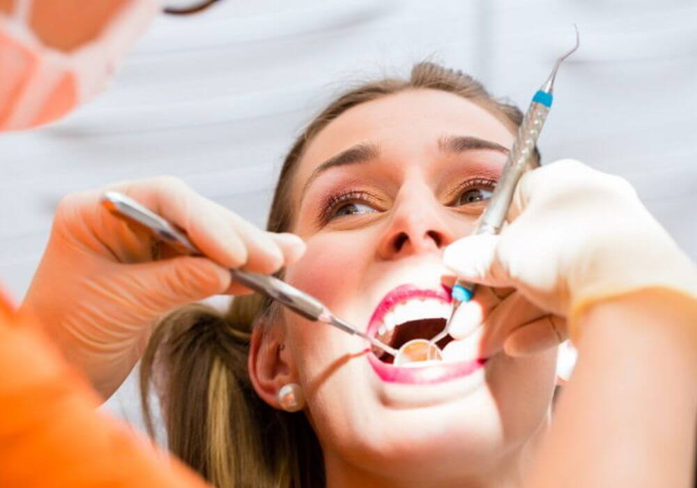 เครื่องขูดหินปูน Dental Scaler หรือ Ultrasonic Scaler 2 เครื่องขูดหินปูน